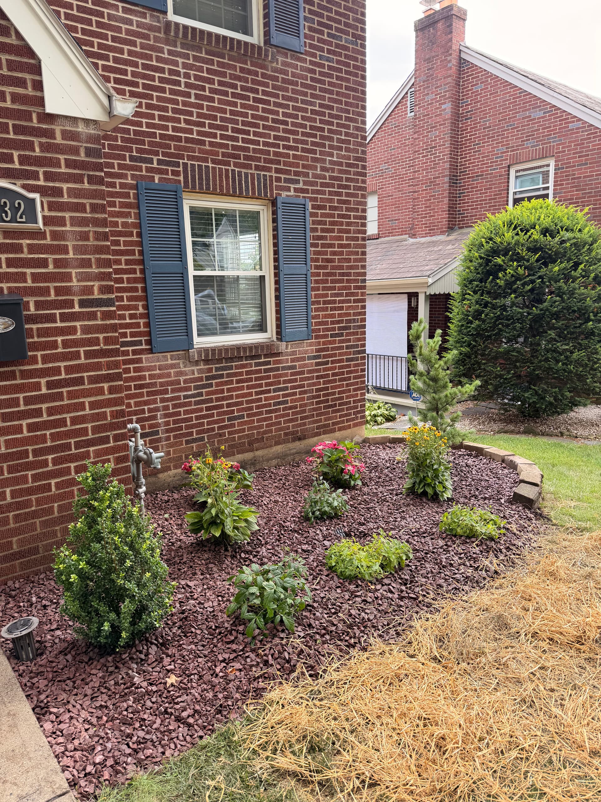 Gallery photos for Downtown Bethlehem Front Yard Gets a Full Landscape Overhaul: Image #4