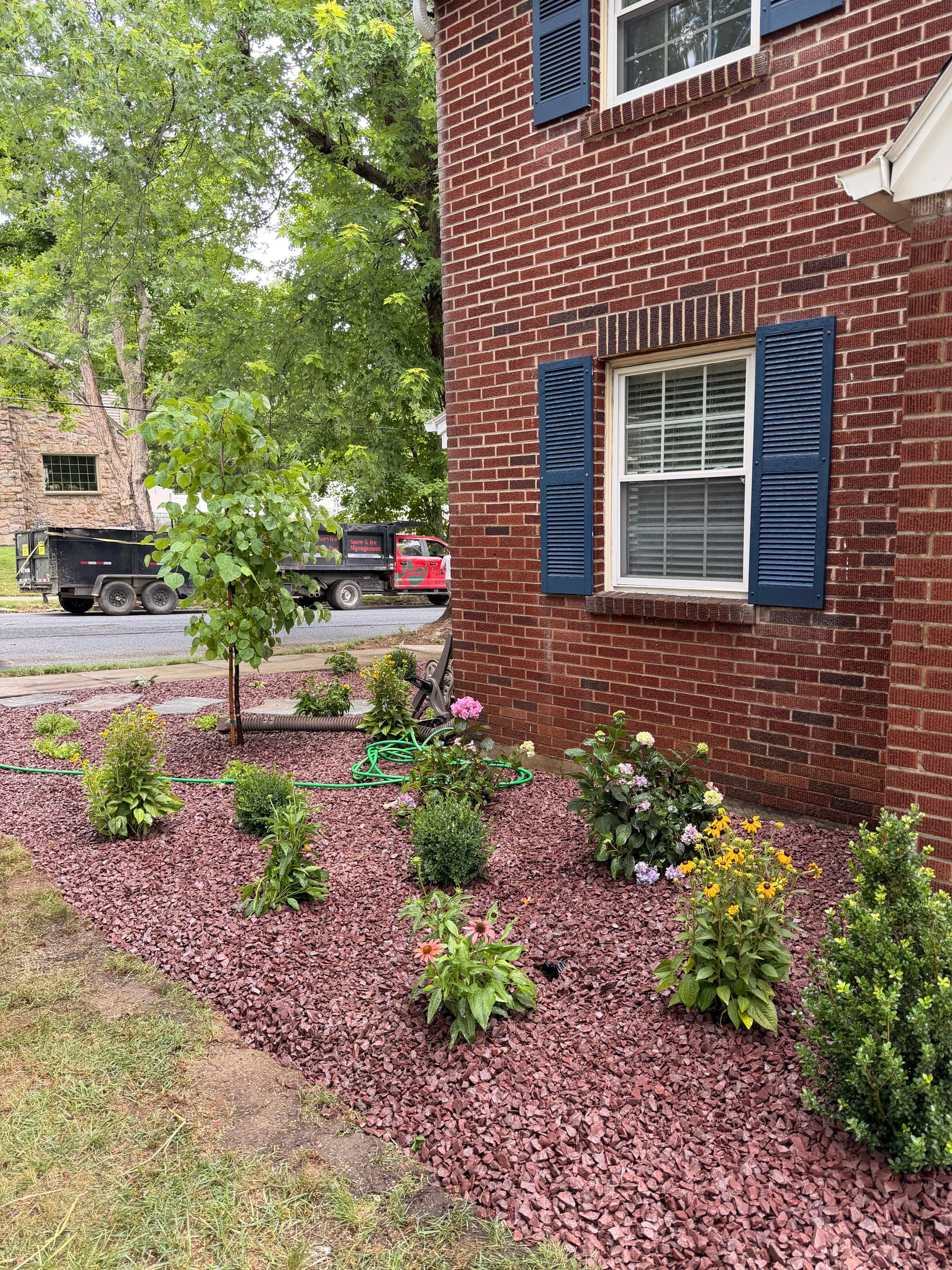 Gallery photos for Downtown Bethlehem Front Yard Gets a Full Landscape Overhaul: Image #3