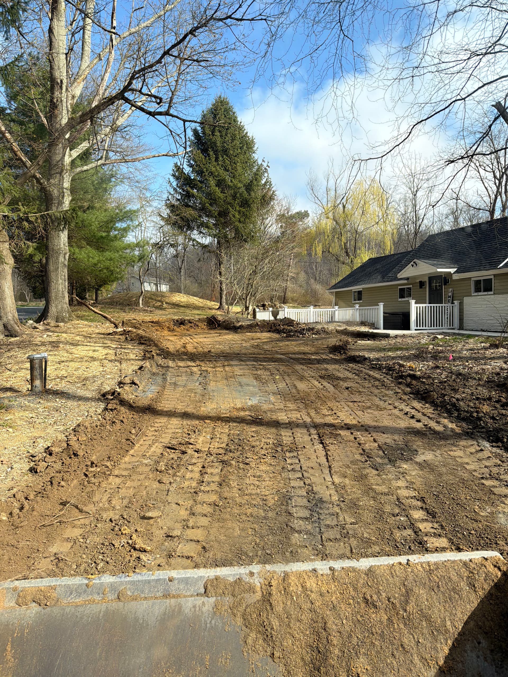 Gallery photos for Mud Is Gone - New Gravel Driveway Installed From Scratch: Image #5
